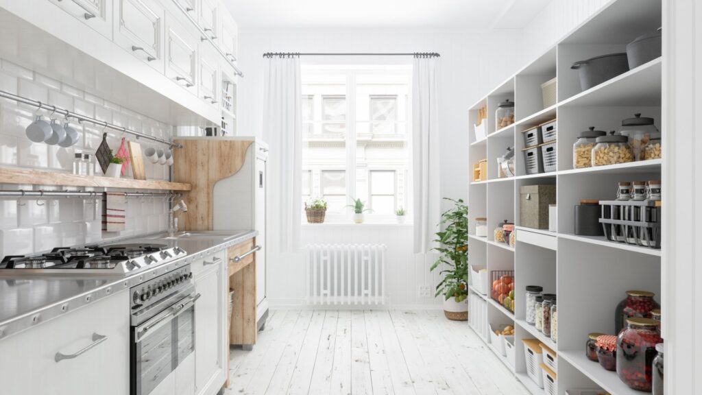Mutfağınızı daha verimli kullanmak için duvarları raf sistemleri ile depo haline getirebilir ve depolama ihtiyacınıza çözüm bulabilirsiniz.